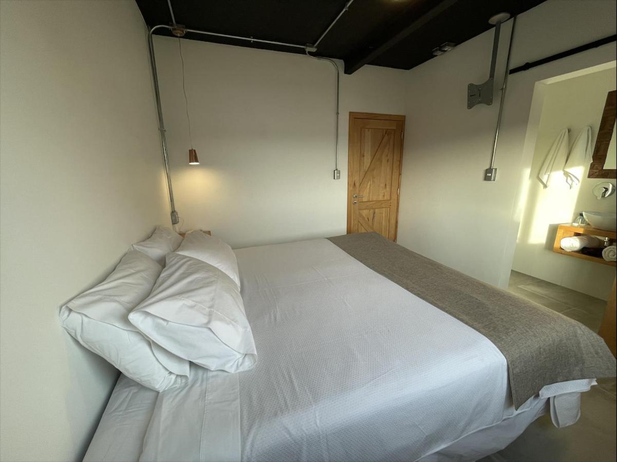 Hotel Big Sur Puerto Natales Ngoại thất bức ảnh